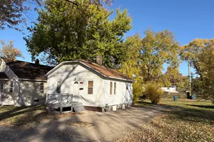 238 N Fairmont Ave, Kankakee, IL 60901 - Photo 1