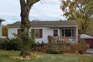 795 N Emroy Ave, Elmhurst, IL 60126 - Photo 1