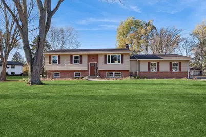 15342 W Clover Lane, Libertyville, IL 60048 - Photo 1