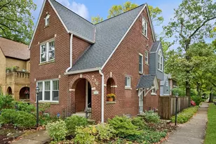 736 Central St, Evanston, IL 60201 - Photo 1