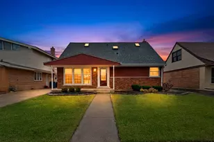 10025 Mulberry Ave, Oak Lawn, IL 60453 - Photo 1