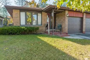 928 Tara Ct, Woodstock, IL 60098 - Photo 1