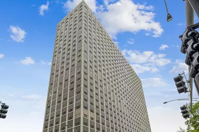 4343 N Clarendon Avenue #1004, Chicago, IL 60613 - Photo 1