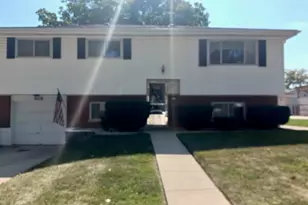 433 W Diversey Ave, Addison, IL 60101 - Photo 1