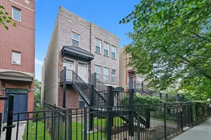 2432 W Harrison St, Chicago, IL 60612 - Photo 1