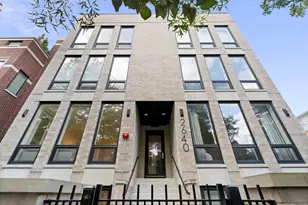 2640 N Bosworth Ave, Chicago, IL 60614 - Photo 1