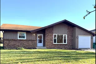 1410 Brentwood Pl, Joliet, IL 60435 - Photo 1