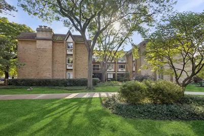 320 Claymoor Road #2D, Hinsdale, IL 60521 - Photo 1