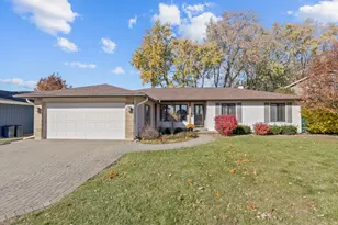 260 Wellington Ave, Elk Grove Village, IL 60007 - Photo 1