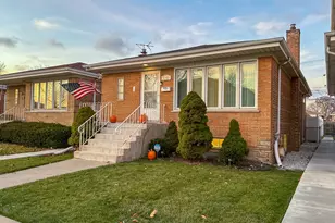 6152 W 64th Pl, Chicago, IL 60638 - Photo 1