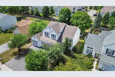 372 White Tail Drive, Grayslake, IL 60030 - Photo 1