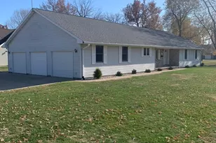 711 N West St, Naperville, IL 61752 - Photo 1