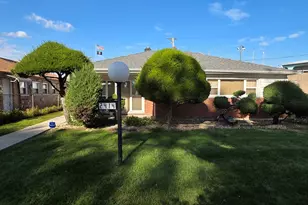 2414 E 89th St, Chicago, IL 60617 - Photo 1