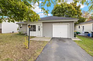 1014 Maple St, Lake in the Hills, IL 60156 - Photo 1