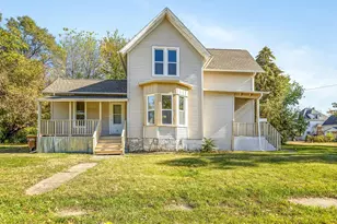 1227 Chestnut St, Rockford, IL 61102 - Photo 1