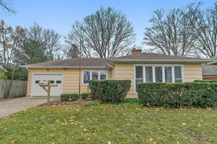 2 Adams St, East Dundee, IL 60118 - Photo 1