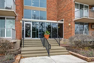 2211 S Highland Avenue #3E, Lombard, IL 60148 - Photo 1