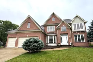 375 W Devon Ave, Roselle, IL 60172 - Photo 1