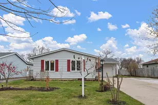 18596 W Karen Ln, Gurnee, IL 60031 - Photo 1