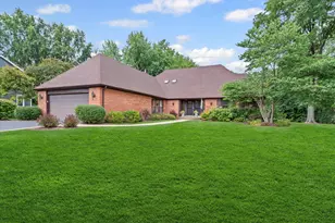 290 Cold Spring Rd, Barrington, IL 60010 - Photo 1