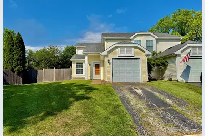 10 Rugby Court, Glendale Heights, IL 60139 - Photo 1