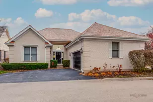 1 Hotchkiss Ct, Lincolnshire, IL 60069 - Photo 1