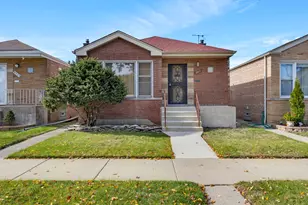 9018 S Ridgeland Ave, Chicago, IL 60617 - Photo 1