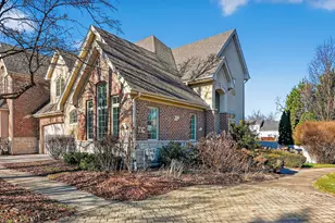 429 Skipping Stone Ln, Hinsdale, IL 60521 - Photo 1