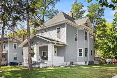 819 N Chicago Street, Pontiac, IL 61764 - Photo 1