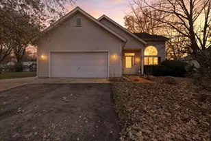 109 Galleon Run Dr, Poplar Grove, IL 61065 - Photo 1