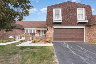 17W754 Standish Ln, Villa Park, IL 60181 - Photo 1