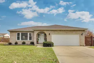 635 Huron Dr, Romeoville, IL 60446 - Photo 1