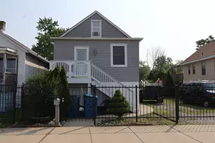 15239 Vincennes Rd, Phoenix, IL 60426 - Photo 1