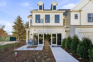 2001 Kensington Ln, Hoffman Estates, IL 60169 - Photo 1