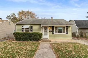 257 Vermont Ave, Aurora, IL 60505 - Photo 1