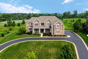 28 Shenandoah Cir, South Barrington, IL 60010 - Photo 1