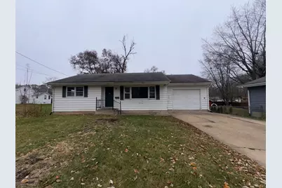 912 Chicago Avenue, Dixon, IL 61021 - Photo 1