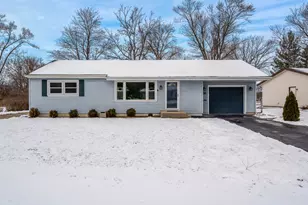 114 Bunn Dr, Rockton, IL 61072 - Photo 1