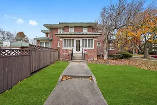 10456 S Hamilton Ave, Chicago, IL 60643 - Photo 1