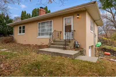 912 King Street, Rockford, IL 61103 - Photo 1