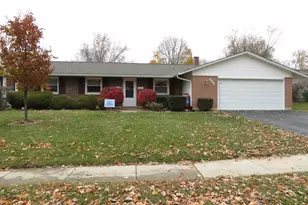 6829 Roberts Dr, Woodridge, IL 60517 - Photo 1