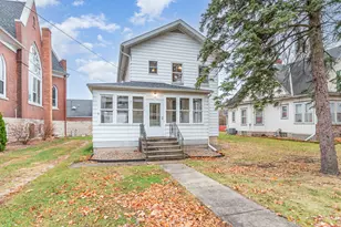 315 S Gage St, Somonauk, IL 60552 - Photo 1