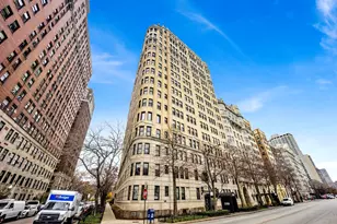 3300 N Lake Shore Dr, Chicago, IL 60657 - Photo 1