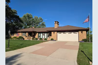 9255 S 86th Avenue, Hickory Hills, IL 60457 - Photo 1