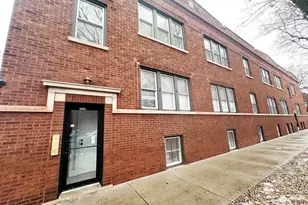 2315 W Waveland Ave, Chicago, IL 60618 - Photo 1