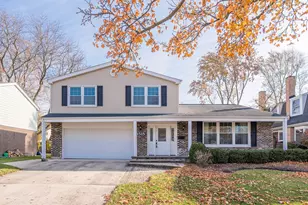 1515 S Kaspar Ave, Arlington Heights, IL 60005 - Photo 1