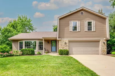 1211 Parliament Court, Libertyville, IL 60048 - Photo 1