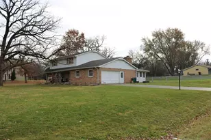 6581 Squire Ln, Loves Park, IL 61111 - Photo 1