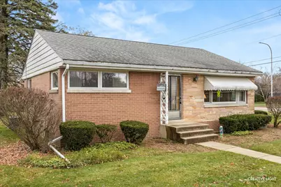 1103 Hiawatha Drive, Elgin, IL 60120 - Photo 1