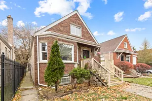 6604 S Rockwell St, Chicago, IL 60629 - Photo 1